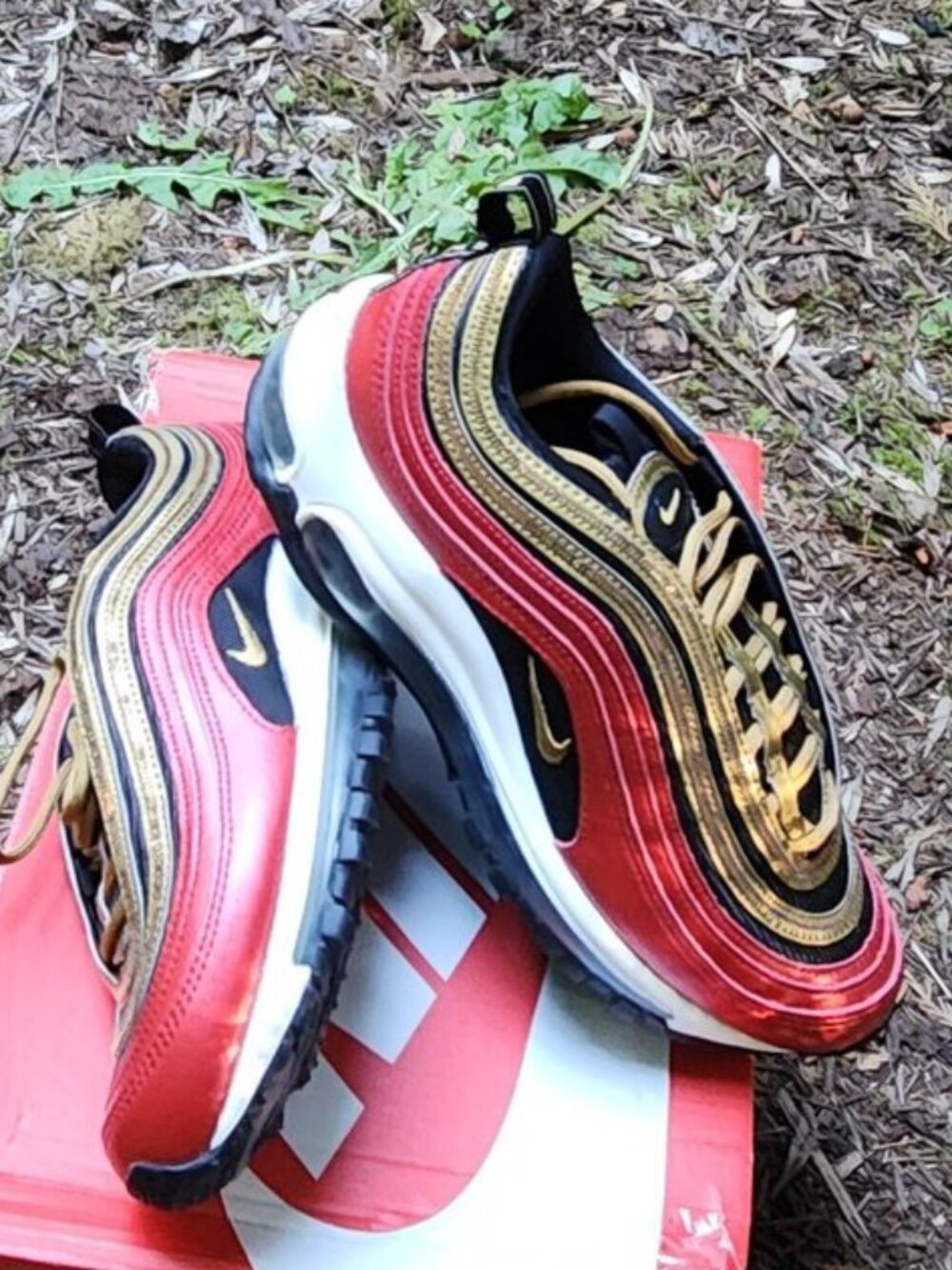 *NWB* Nike Air Max 97 Gold Sequin Women's 7.5, Youth 6, Men's 6
